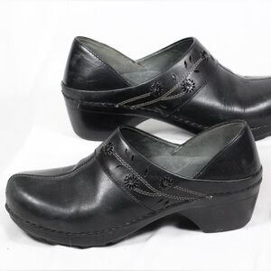 Dansko Sausalito Summer Black Leather Clog Shoes Floral Stitch Sz 38